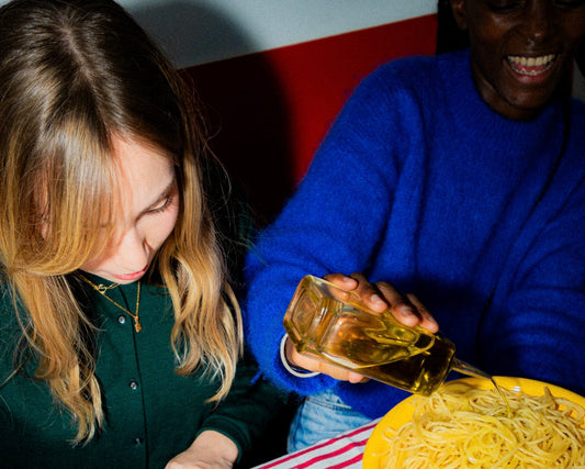 Mots Fléchés vs Apps : 5 Raisons de Choisir le Papier