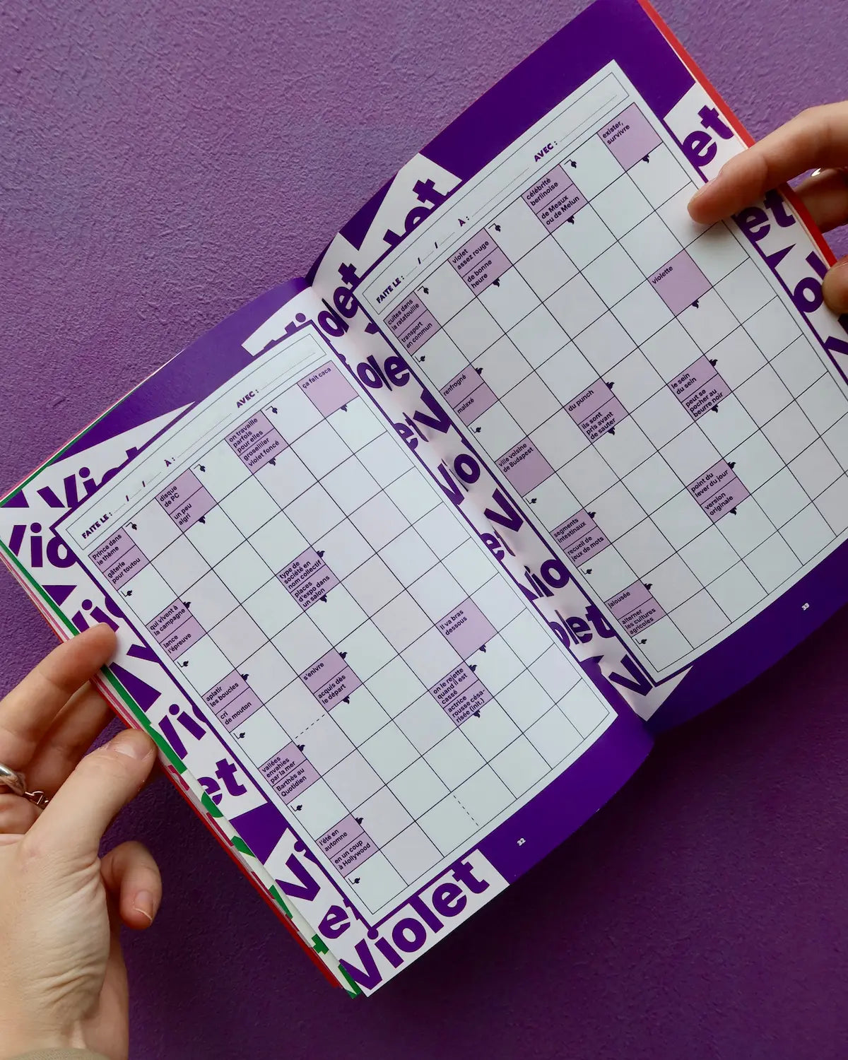 Grille thématique violette cahier mots fléchés Grillé DOUX